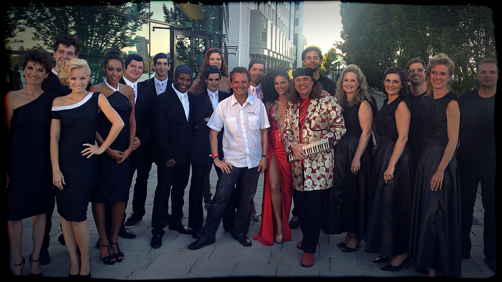 Backstage mit allen Künstlern beim „Drei“-Event, 2013 in Wien